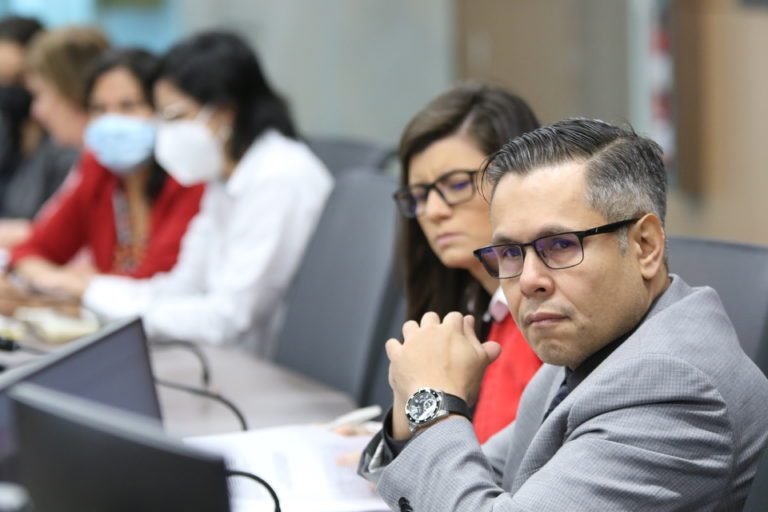 Jorge Dengo busca que diputados puedan presentar acciones de inconstitucionalidad directamente