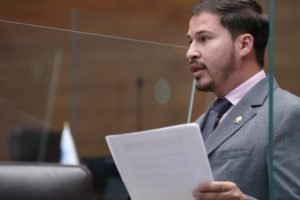 Con quien no se puede pactar es con la izquierda de hambre del Frente Amplio, asegura Pablo Sibaja