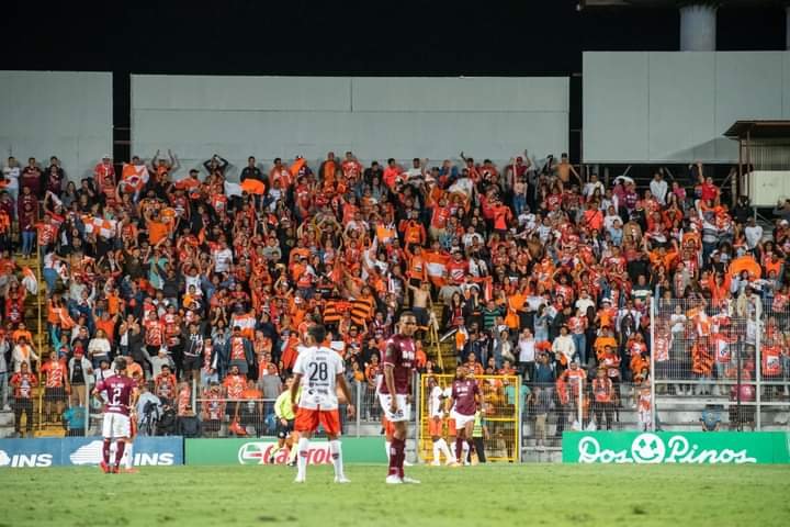 Puntarenas FC VS Saprissa: Un duelo por el liderato