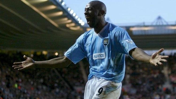 El Manchester City recordó a Paulo Wanchope