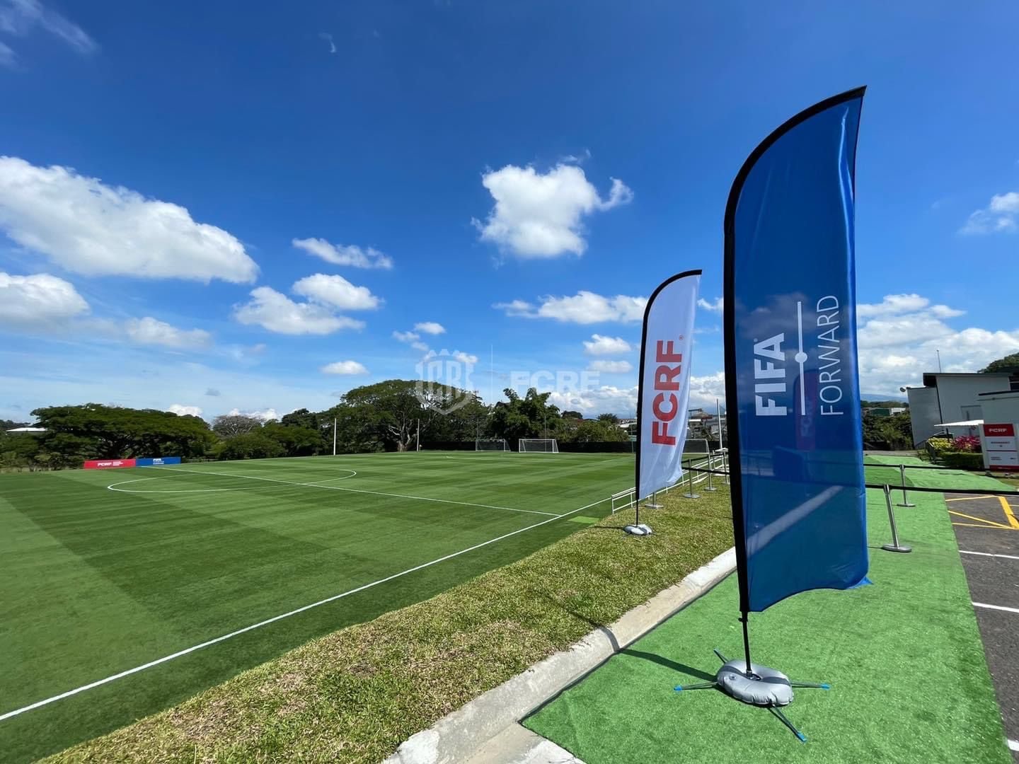 Inauguración de la nueva cancha de la Federación del Complejo FCRF-Plycem