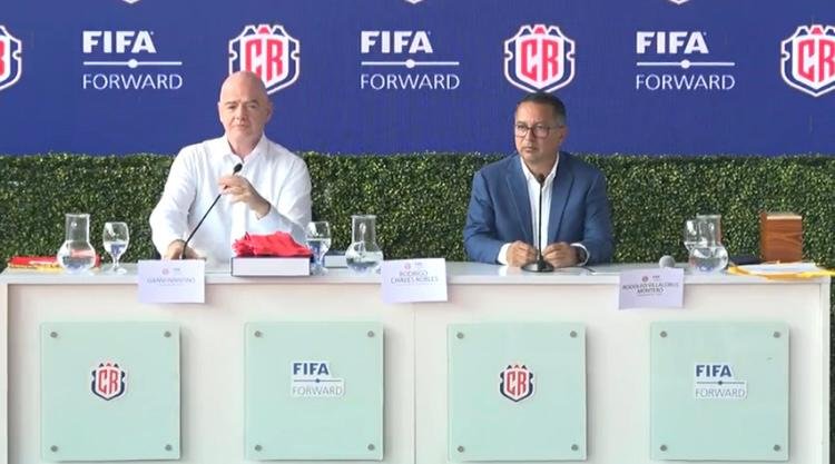 Gianni Infantino: Costa Rica no está muy distante de poder organizar un Mundial Mayor