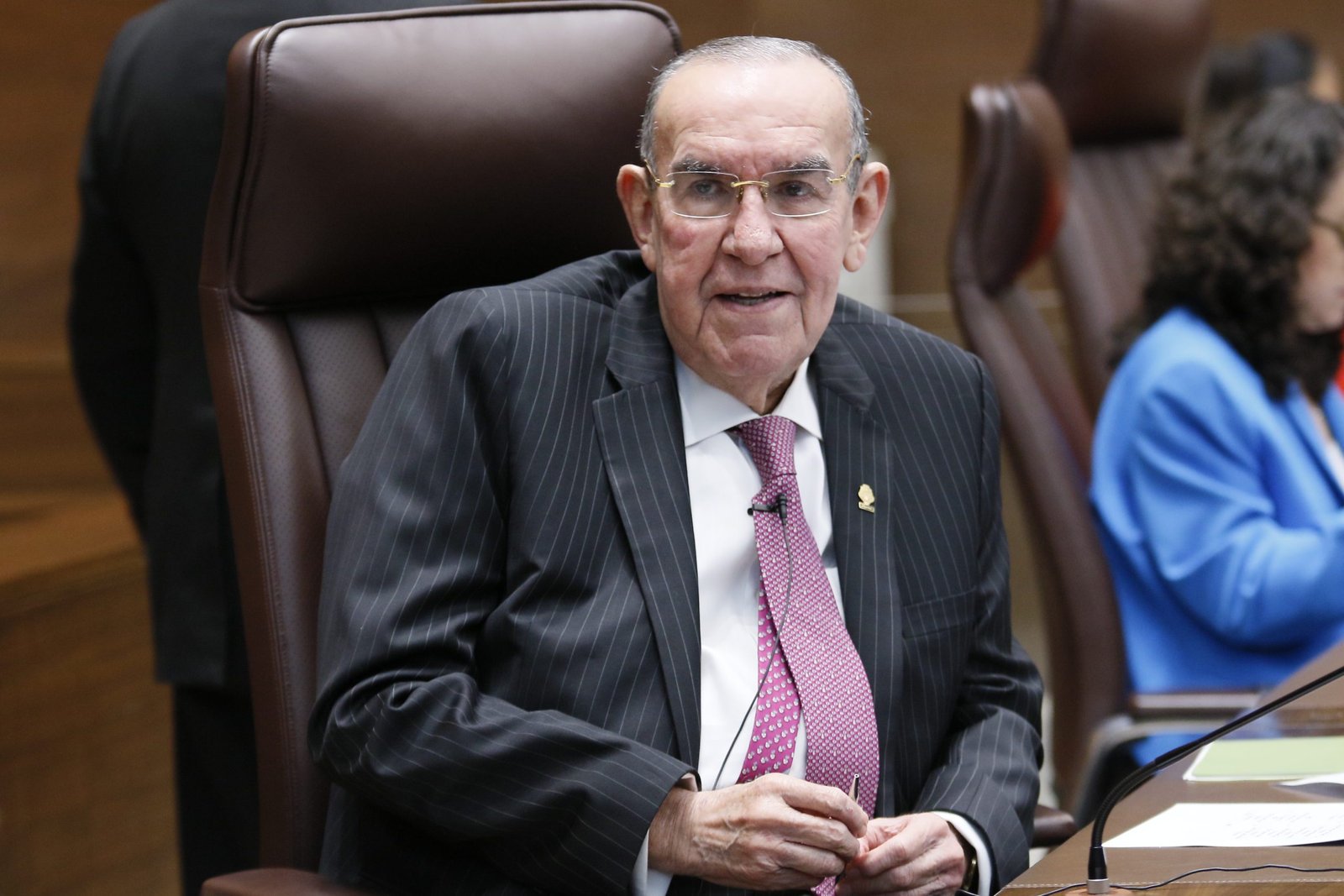 Rodrigo Arias no asistirá a la Asamblea Legislativa por una intervención de emergencia