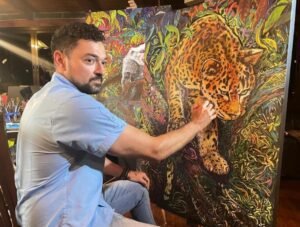 Artista sancarleño requiere su voto para ganar competencia internacional