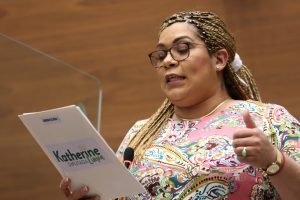 Moreira se mostró indignada por los casos de racismo y xenofobia en las escuelas