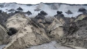 Científicos reviven “virus zombis” que estuvieron congelados por miles de años en el Permafrost de Siberia