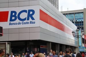 Proyecto del Ejecutivo para vender el BCR sigue en pie, confirmó Nogui Acosta