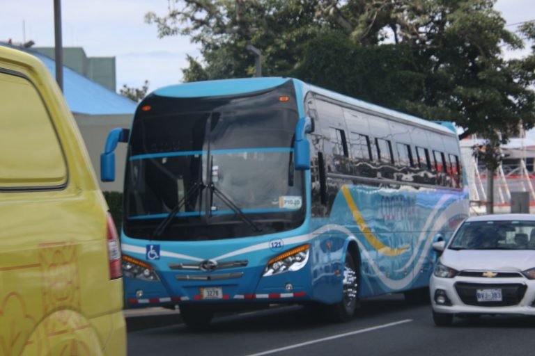 Defensoría demanda consulta a personas con discapacidad sobre proyecto para aumentar vida útil de autobuses