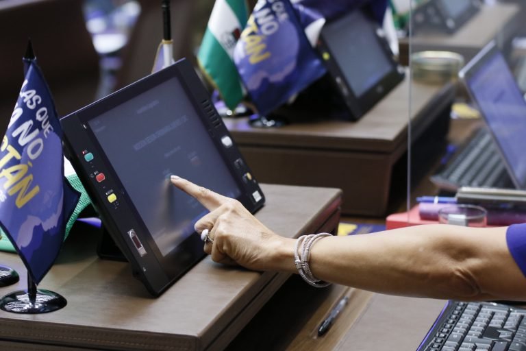 Diputados sacan al PAI de la regla fiscal