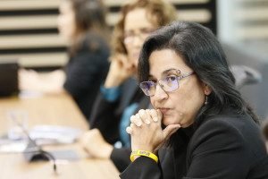 Proyecto de ley propone quitar concesión a autobuseras que hagan rebajos o despidos ilegales a choferes