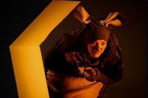 Teatro de La Aduana presenta la obra “Producto farmacéutico para imbéciles”