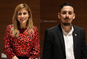 Ariel Robles y Andrea Álvarez piden cuentas a ministra de Salud por denuncias de pagos a trol