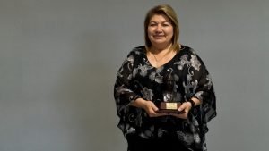 Gloria Paniagua Soto recibe Premio Carlos Luis Sáenz Elizondo 2022