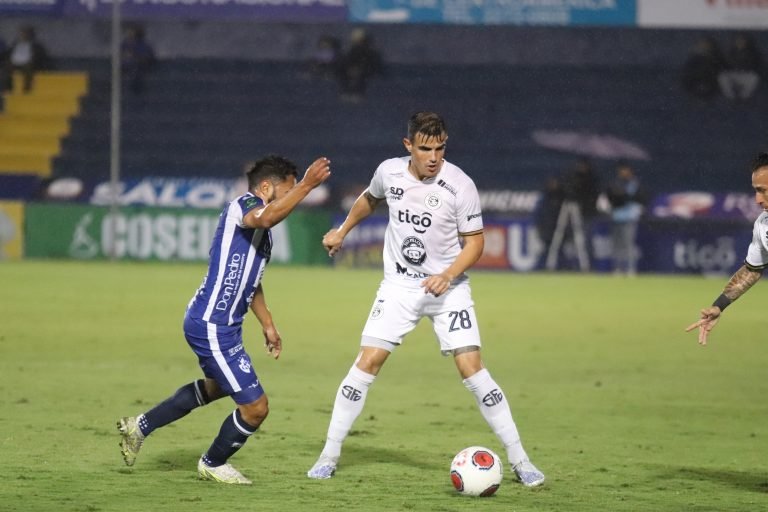 Cartaginés a semifinales