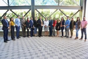 MEIC y Universidad Fidélitas se alían para capacitar a emprendedores y microempresarios