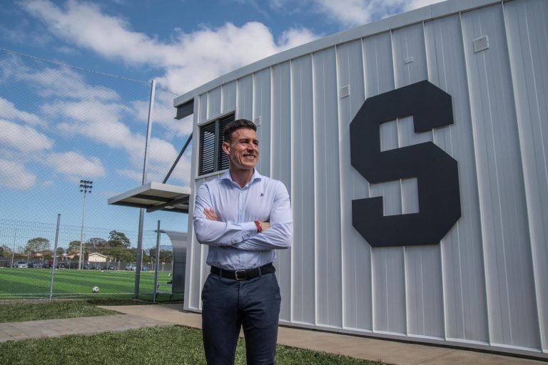 Ángel Catalina se queda en Saprissa