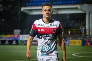 José Miguel Cubero llegaría a reforzar al Puntarenas FC