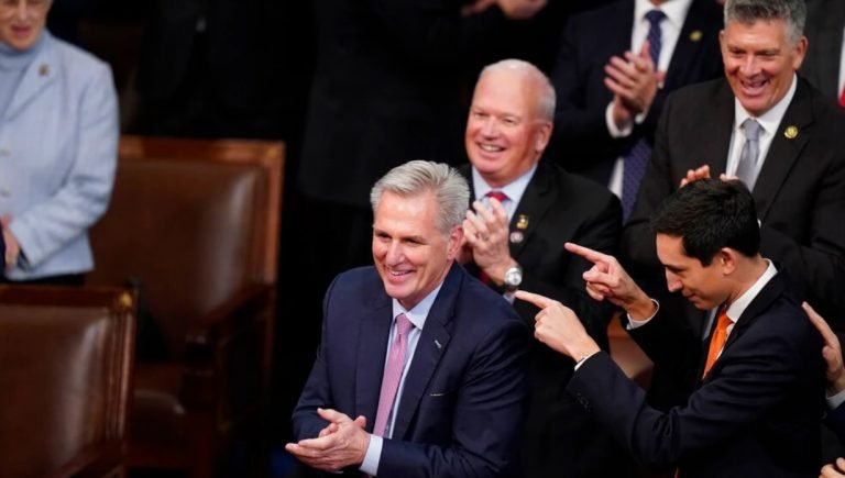 McCarthy finalmente gana la presidencia de la Cámara de Representantes de EEUU