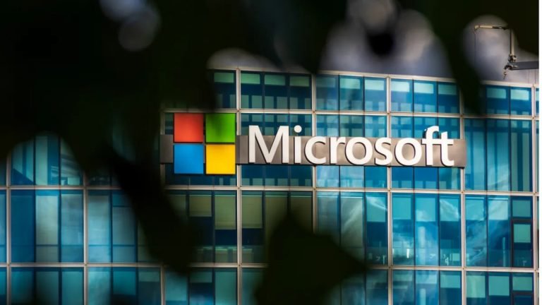 Costa Rica firma acuerdo con Microsoft para impulsar innovación tecnológica y digital