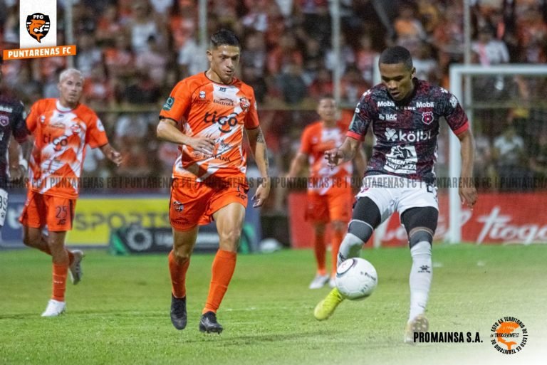 ¡Adiós invicto! El Puntarenas FC de Geiner Segura le quitó el invicto a la Liga