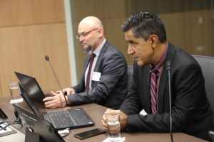 Diseños desactualizados e incompletos atrasan ejecución de obra vial pública, afirma ministro de Hacienda