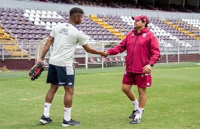 A Saprissa le salió carísimas las expulsiones en la goleada que le propinó Herediano