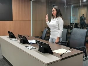 Exsecretaria del PPSD señala que Rodrigo Chaves y Calixto Chaves solicitaron firmar bonos en blanco en campaña electoral