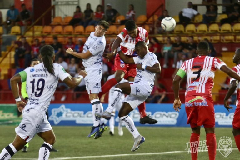 ¡Sin emociones! Santos y San Carlos empatan en duelo de coleros