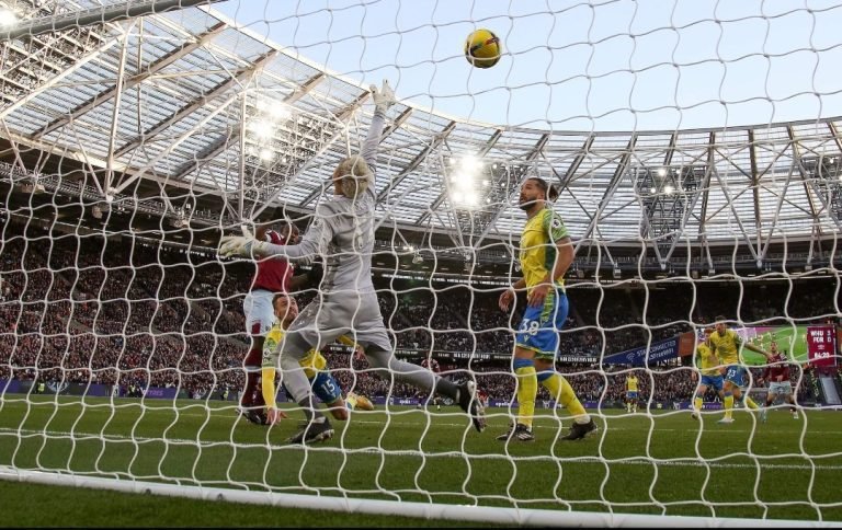 Keylor Navas sufre su primer goleada en Inglaterra