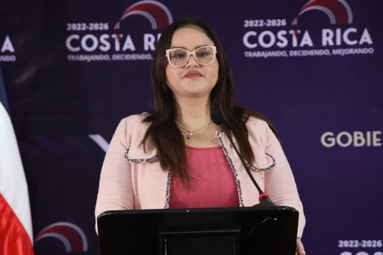 Joselyn Chacón señala que complot entre vicepresidenta y presidenta de la CCSS le impiden regresar al Ministerio de Salud