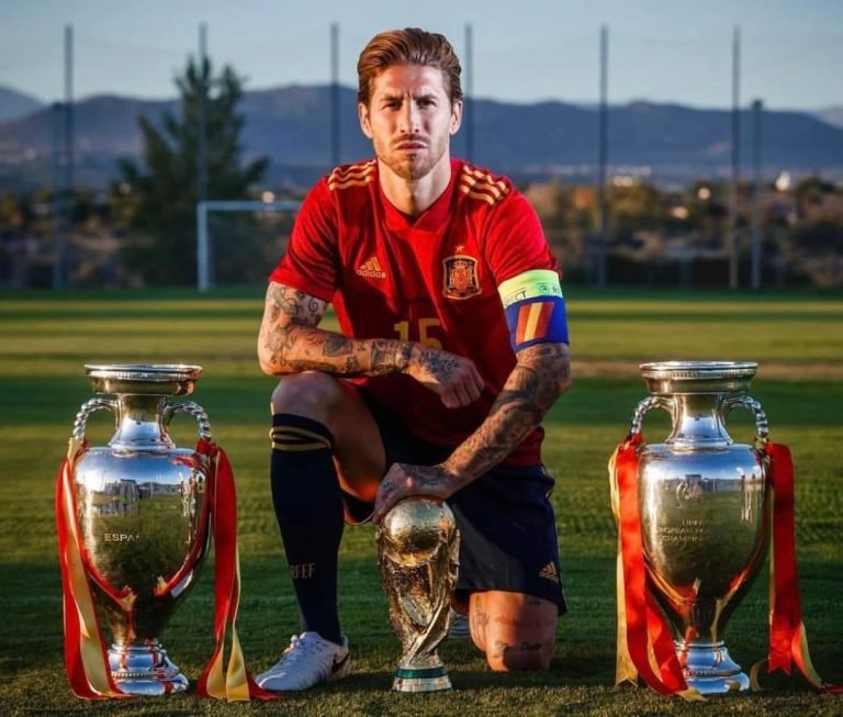 Sergio Ramos se retira de la selección