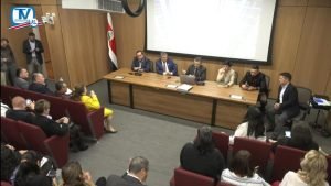 Diputados de Liberación Nacional y Frente Amplio buscan los votos para posponer entrada en vigencia de la Ley de Empleo Público