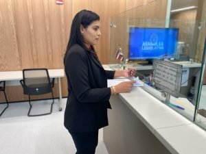 Johana Obando propone ley para salvaguardar a menores de edad ante violencia en redes sociales