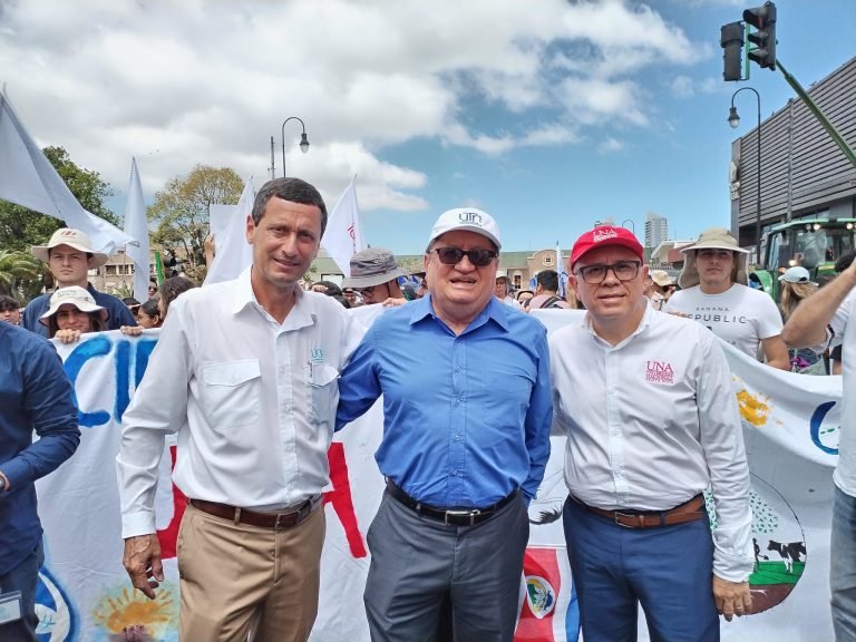 Rector de la UCR a Chaves: Claro que en la Universidad de Costa Rica sabemos sembrar