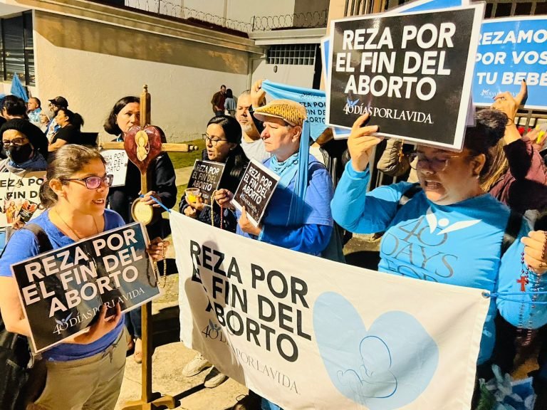 Providas se manifiestan frente a la Corte IDH en contra del aborto