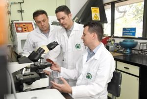 Científicos costarricenses descubren tres bacterias que aún no eran diagnosticadas