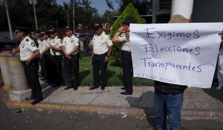 Guatemala: Corte mantiene veto a opositores para elecciones