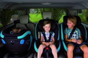 En enero 147 conductores recibieron multa por no tener silla de seguridad para menores