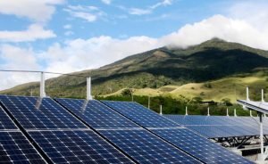 Inversión en energía verde en América Latina: planes de EEUU para frenar el cambio climático