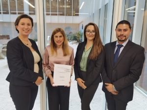 Andrea Álvarez presenta proyecto para prevenir y atender trastornos de conducta alimentaria