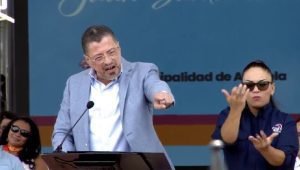 Yo no quiero tender puentes al infierno con filibusteros prefiero dinamitarlos, señala Rodrigo Chaves