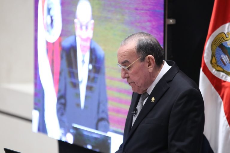 Costa Rica demanda soluciones y debemos reconocer que todavía nos falta mucho por hacer, señala Arias