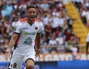 ¿Qué hacía Jonathan Moya viendo a los Manudos pasarle por encima a Cartaginés?