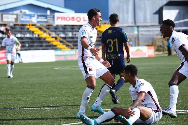 Guadalupe se despide de Primera venciendo a La Liga