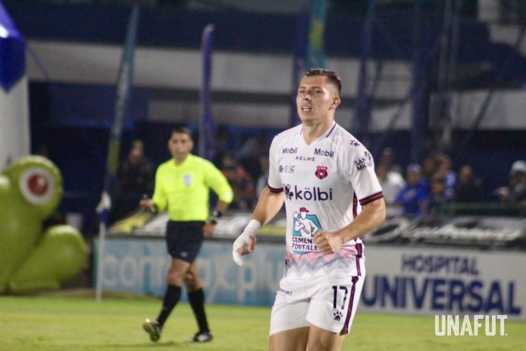Carlos Mora: “En casa vamos a darlo todo”