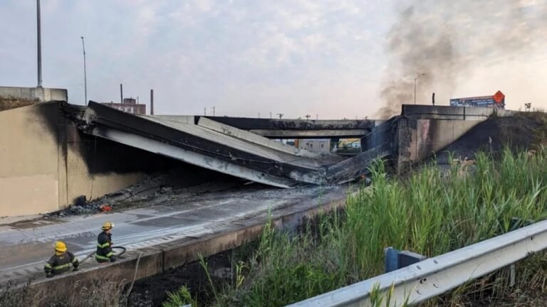 Parte de la I-95 en Filadelfia se derrumba después de que un vehículo se incendiara