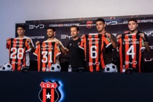 Michael Barrantes se suma a Alajuelense