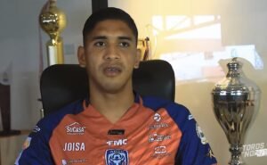 Christian Martínez se convierte en jugador brumoso