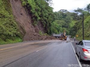 MOPT informó el cierre de la ruta 32, por caída de material que cubre ambos carriles 