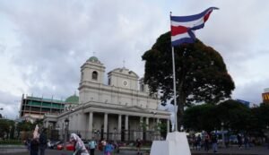 Aumento de discursos de odio contra migrantes en Costa Rica preocupa a nicaragüenses